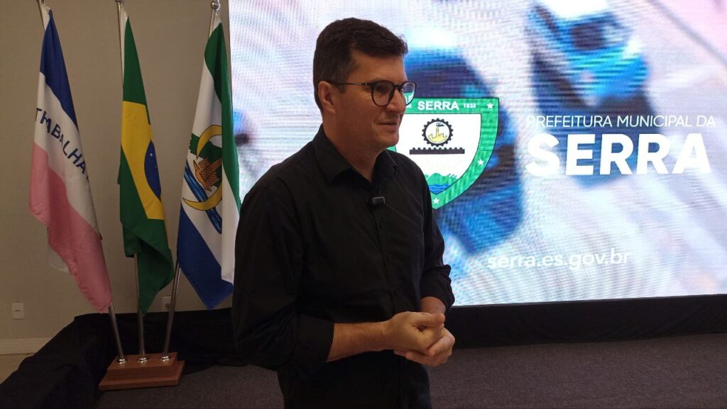 Professor Rurdiney participa de sanção de lei que aprova reajuste salarial da Guarda (Foto: Redney Moreira)
