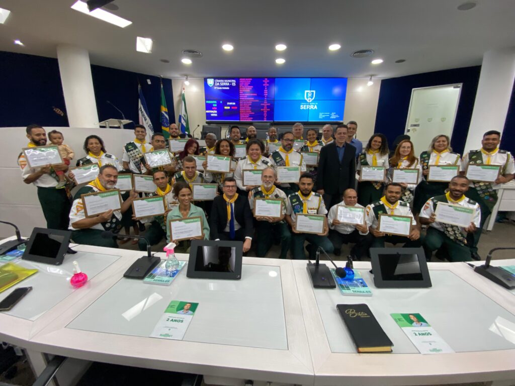 Líderes dos Desbravadores recebem homenagens em solenidade na Serra