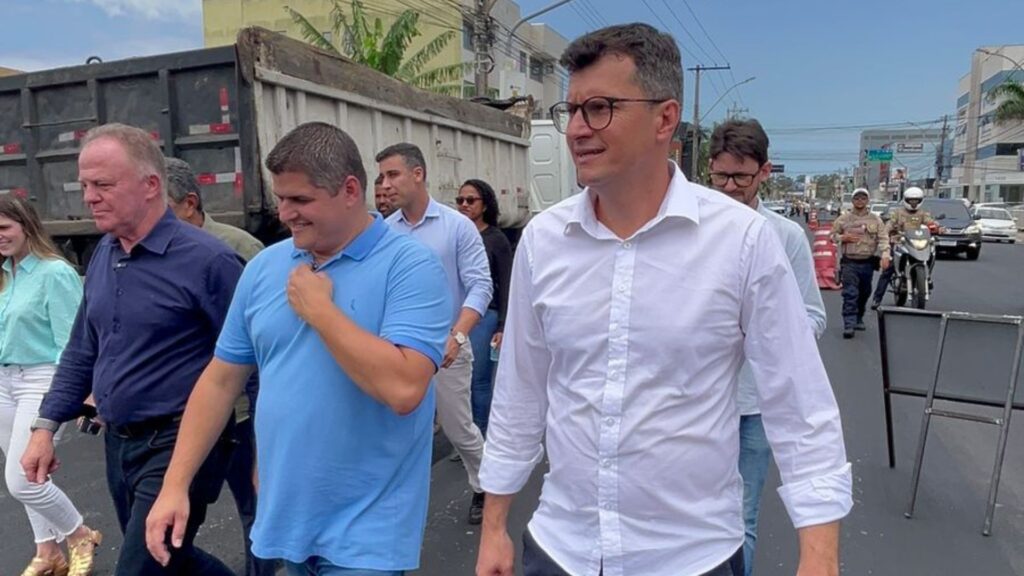 Rurdiney visita obras e participa de entrega da Farmácia Cidadã na Serra