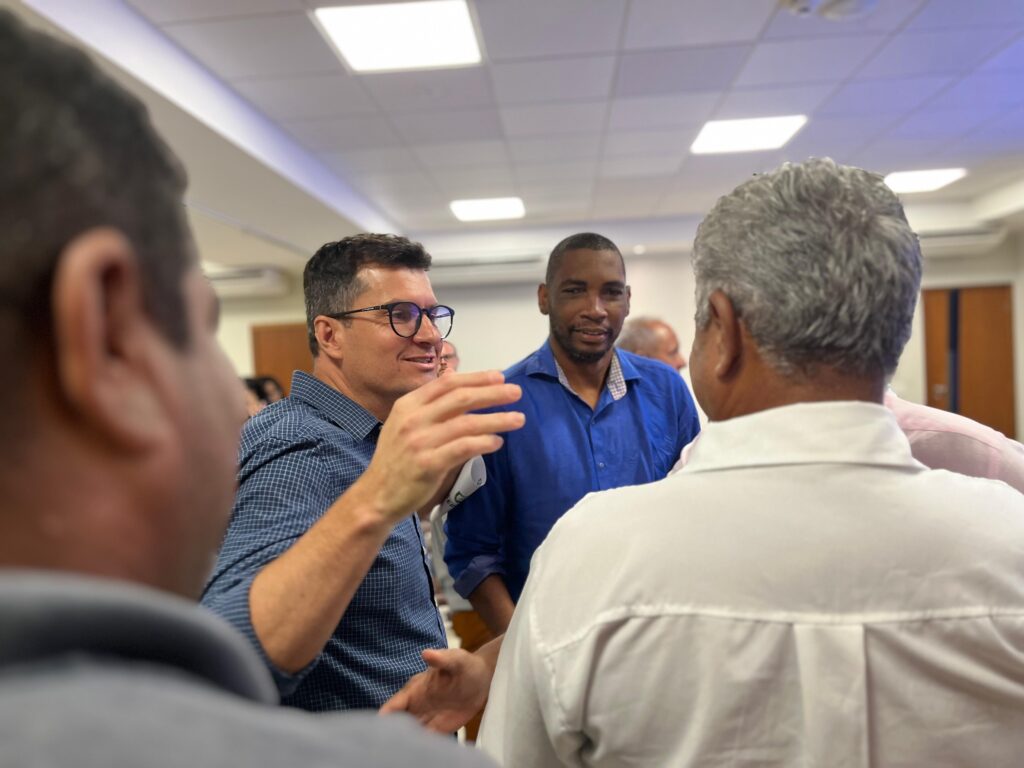 Rurdiney celebra regularização fundiária de templos religiosos que ocupam imóveis públicos
